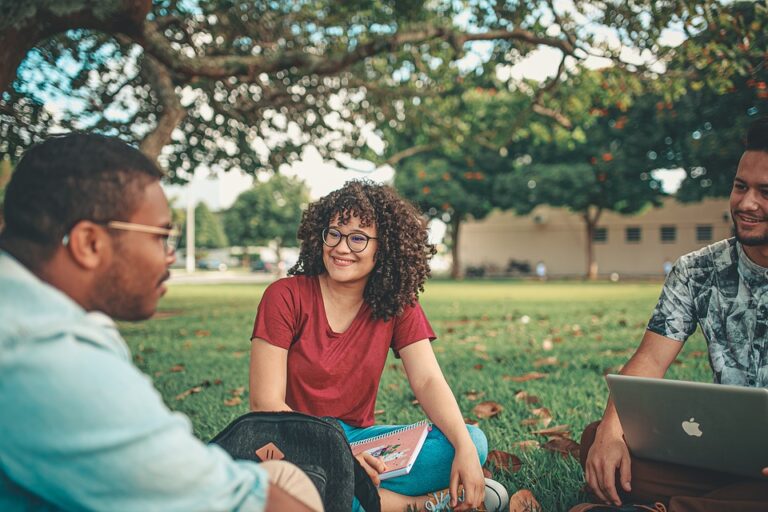 Sekilas Tentang Universitas Padjadjaran: Sejarah, Fasilitas, dan Program Studi Unggulan