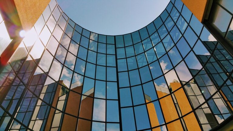 Universitas Atma Jaya Yogyakarta juga memiliki berbagai program studi yang berkualitas dan relevan dengan kebutuhan pasar kerja, seperti Manajemen, Akuntansi, Teknik Informatika, Kedokteran, dan Psikologi. Selain itu, universitas ini juga memiliki berbagai fasilitas pendukung, seperti perpustakaan, laboratorium, dan pusat kegiatan mahasiswa yang memadai.