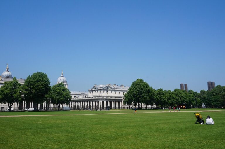 Artikel ini akan membahas mengenai sejarah singkat Universitas Prima Indonesia, program studi yang ditawarkan, fasilitas yang tersedia, serta prestasi yang telah diraih oleh mahasiswa dan alumni UPI.